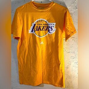LA Lakers Adidas tshirt the GO TO tee medium EUC